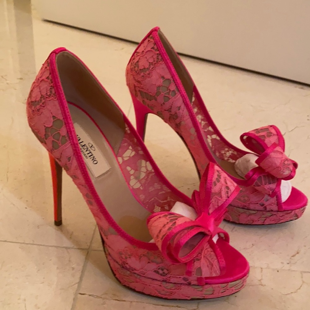 Beautiful sexy Valentino lace shoes.  Dreamy. Never worn adorable.